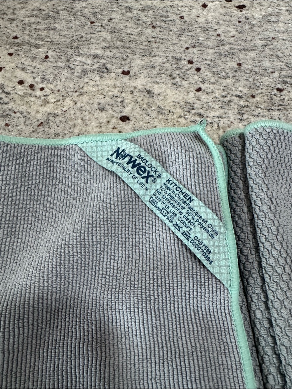 Set of 3 Norwex kitchen towels. - Picture 2 of 3